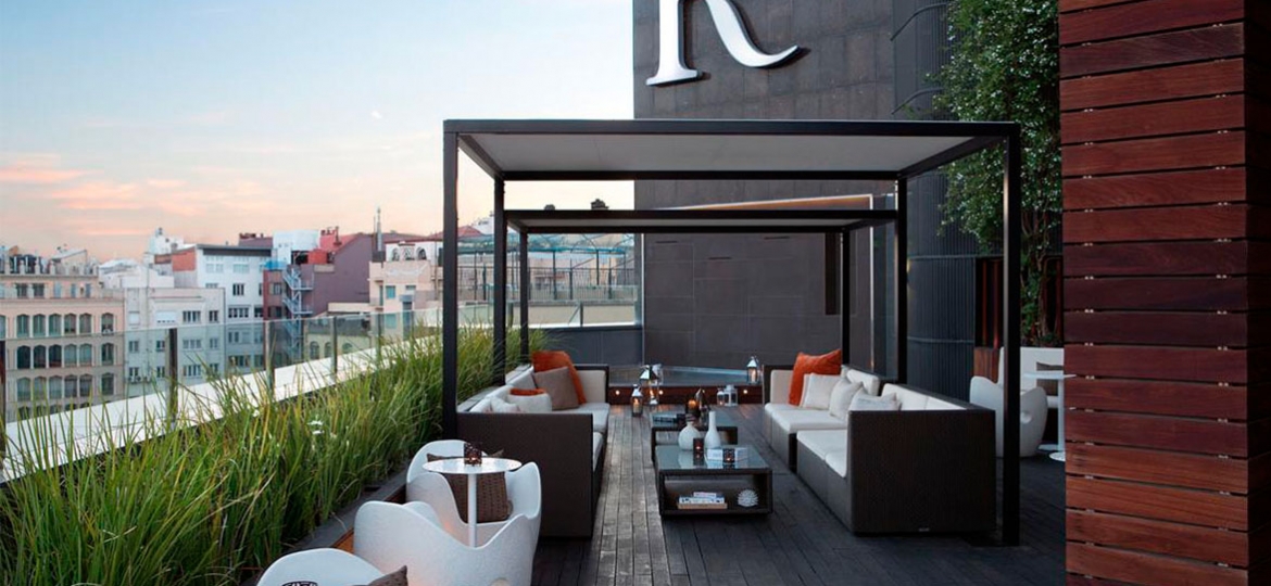 Renaissance_Mariott_0000_rooftop_terrace